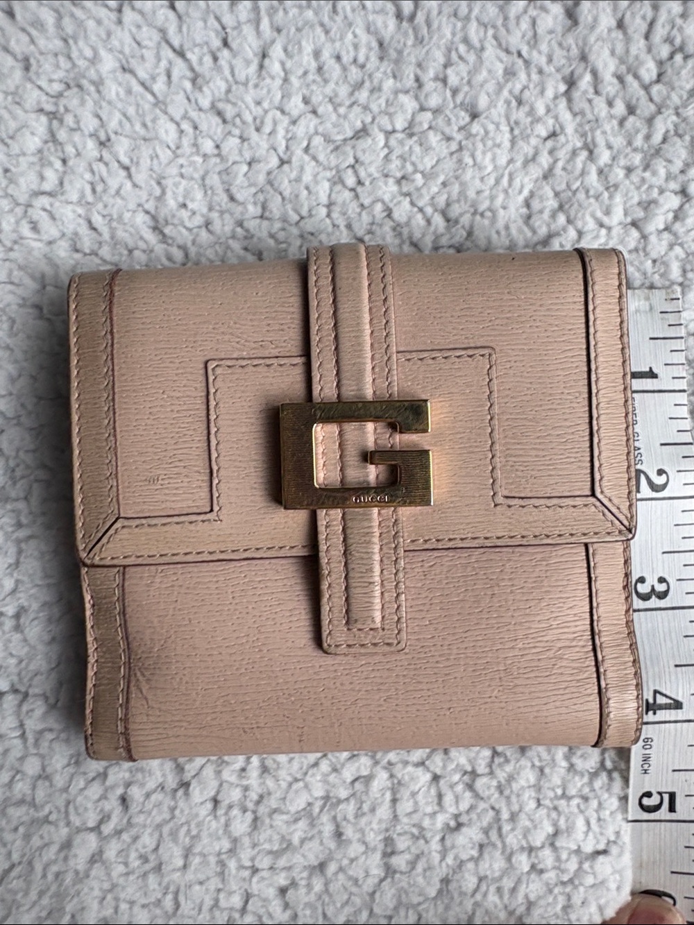TOM FORD ERA Gucci Blush calf Leather G Square Compact Wallet with Gold G Buckle
